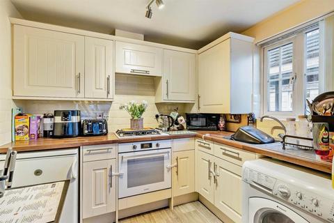 2 bedroom apartment for sale, Primrose Place, Bessacarr DN4