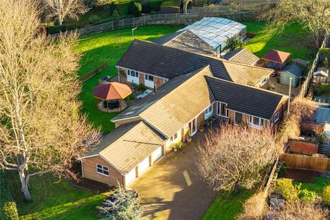 5 bedroom bungalow for sale, Coldstream Lane, Hardingstone, Northampton, Northamptonshire, NN4