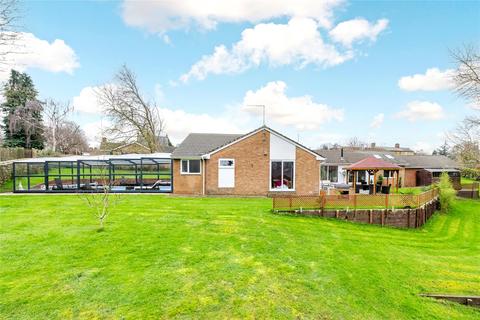 5 bedroom bungalow for sale, Coldstream Lane, Hardingstone, Northampton, Northamptonshire, NN4