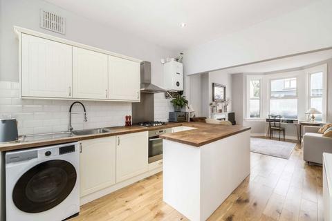 1 bedroom flat for sale, Oaklands Road, London W7