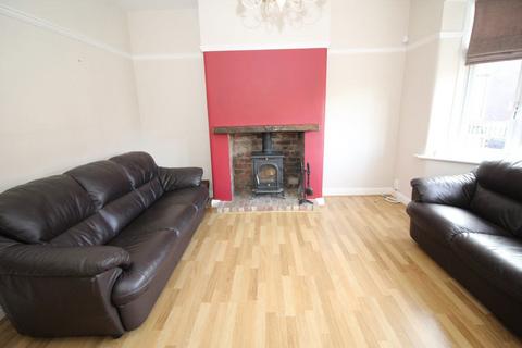 2 bedroom semi-detached house to rent, Grove Lane, Standish