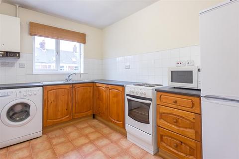 2 bedroom flat to rent, Doncaster Road, Sandyford, Newcastle upon Tyne