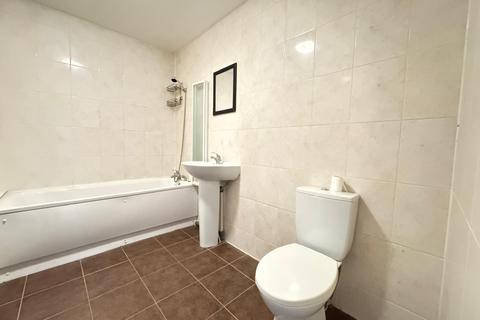 1 bedroom apartment to rent, Flat 8, 64-65 High Street, Dudley, West Midlands