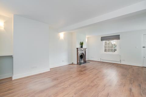 2 bedroom terraced house to rent, Castelnau Row