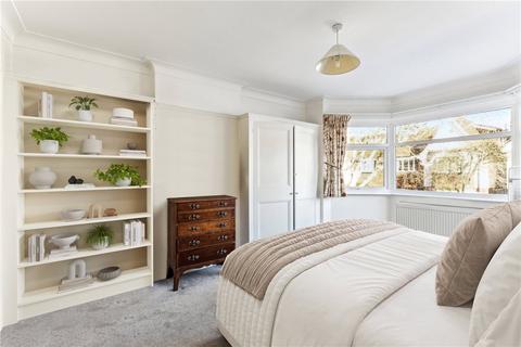 4 bedroom semi-detached house to rent, Titchwell Road, London, SW18