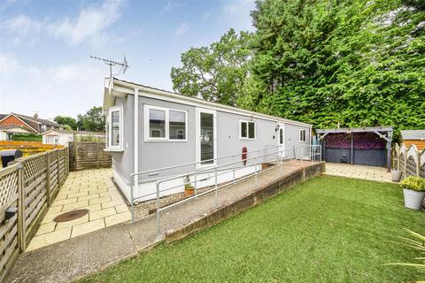 2 bedroom mobile home for sale, Meadow Close, Bricket Wood, St. Albans