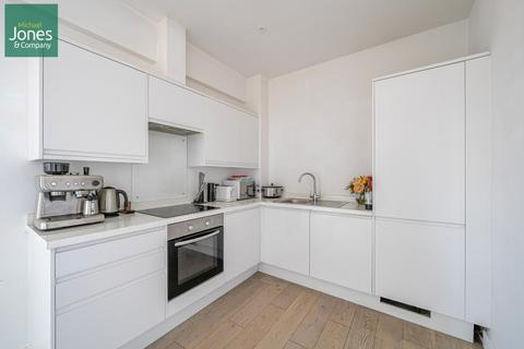 2 bedroom flat to rent, Skyline Apartments, 1 The Causeway, Worthing, West Sussex, BN12