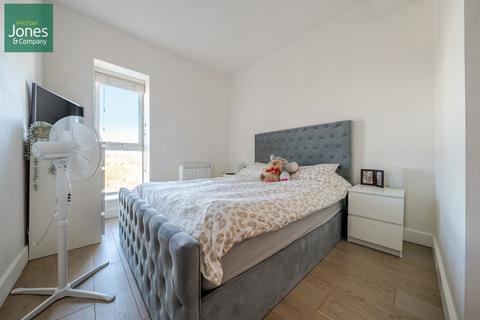 2 bedroom flat to rent, Skyline Apartments, 1 The Causeway, Worthing, West Sussex, BN12