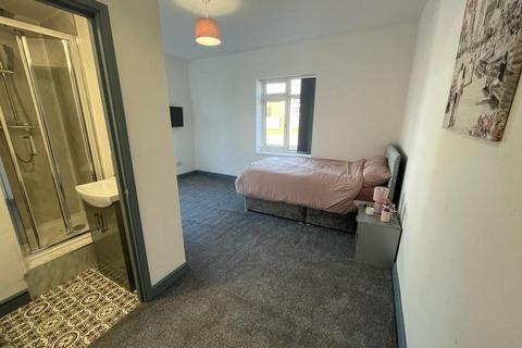 8 bedroom house share to rent, Brook Street, Swinton, Manchester