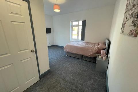 8 bedroom house share to rent, Brook Street, Swinton, Manchester