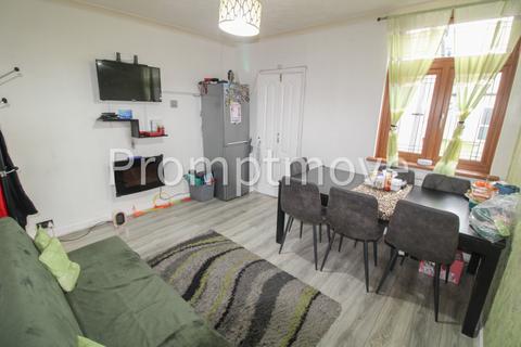 2 bedroom end of terrace house for sale, Kingsway Luton LU4 8EH