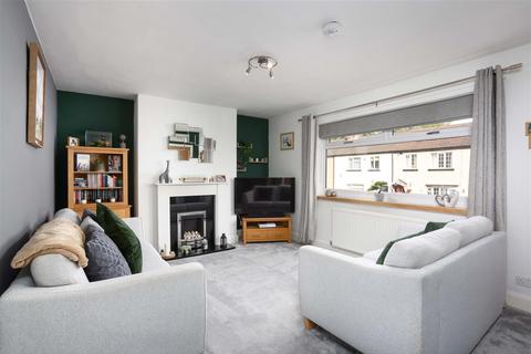 3 bedroom end of terrace house for sale, Silverdale Avenue, Leeds LS20