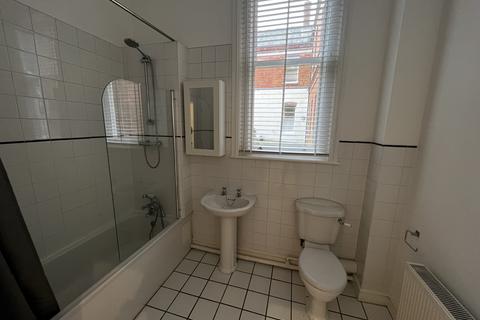 1 bedroom flat to rent, Sherren Avenue, Charlton Down DT2