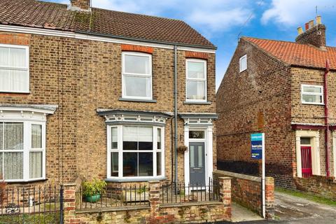 4 bedroom end of terrace house for sale, Victoria Road, Driffield YO25