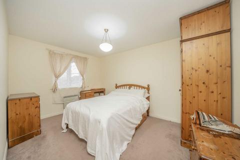 1 bedroom flat to rent, Torrington Drive, Harrow HA2