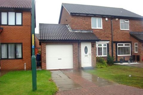 2 bedroom semi-detached house to rent, Beaconside, South Shields