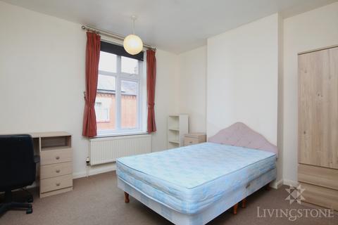 2 bedroom terraced house to rent, Connaught Street, Leicester LE2