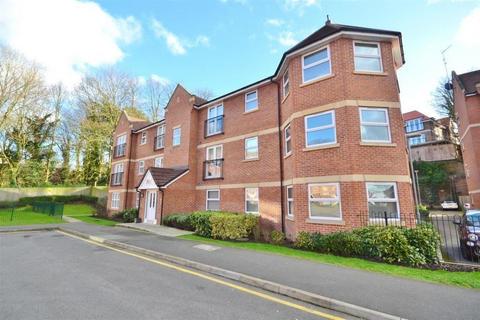 2 bedroom apartment to rent, Walton Road, Bushey