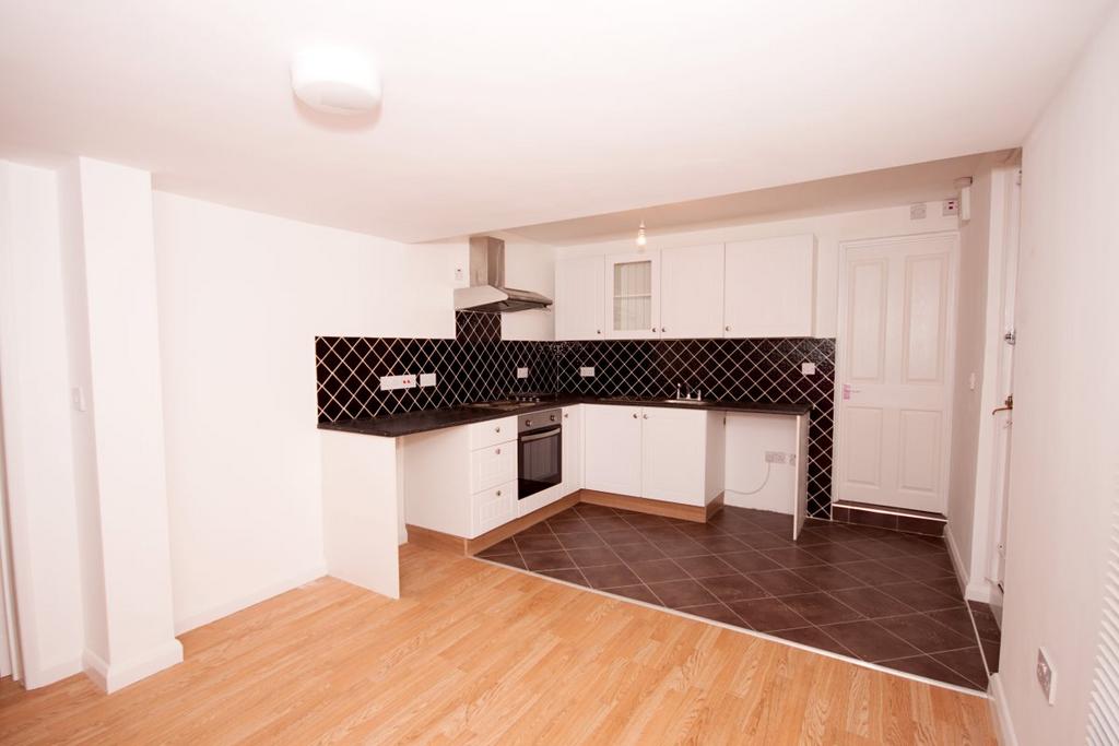 2 Bedroom Ground Floor Flat