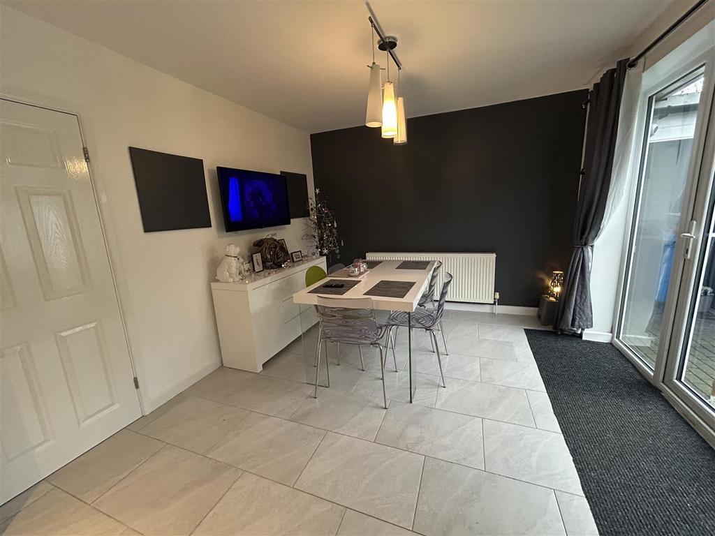 OPEN PLAN KITCHEN &amp; DINER