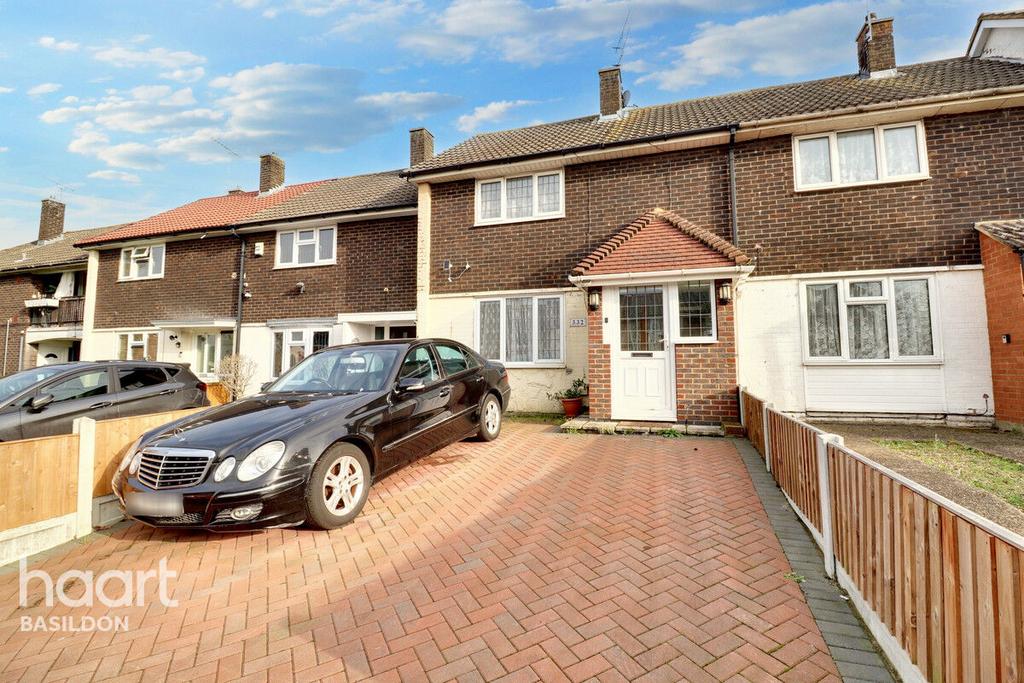 Maydells Basildn Church Road, Basildon 2 bed terraced house - £290,000