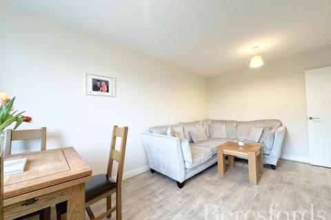 2 bedroom apartment for sale, Benjamin Close, Hornchurch, RM11