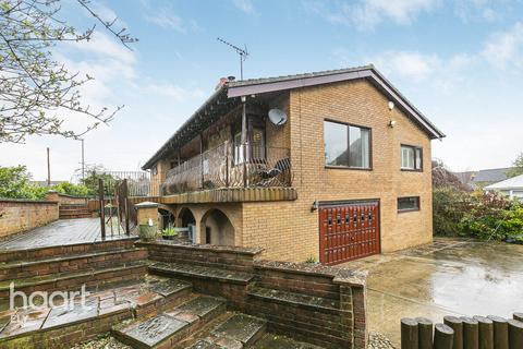 4 bedroom detached house for sale, Cannon Street, Little Downham