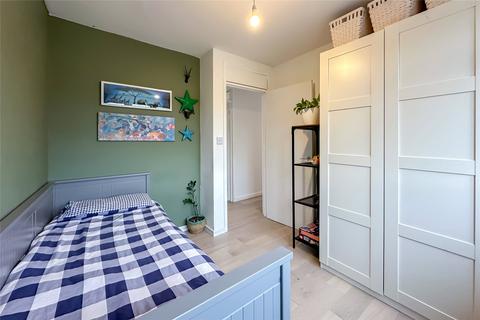 21 Maplefield, Park Street, St Albans, AL2 2BE