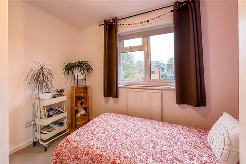 21 Maplefield, Park Street, St Albans, AL2 2BE