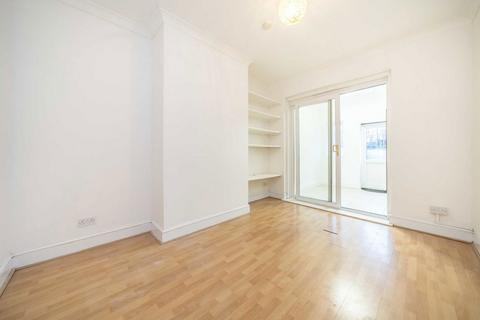 3 bedroom house to rent, Cromer Road, London SW17