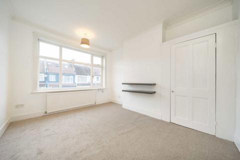 3 bedroom house to rent, Cromer Road, London SW17