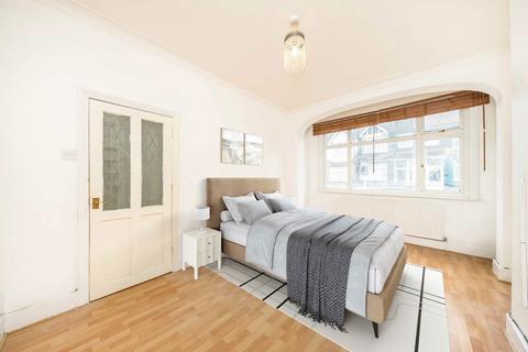 3 bedroom house to rent, Cromer Road, London SW17