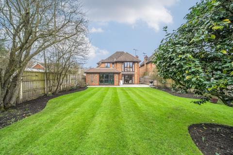 Ivy Lea Kingfield Road, Woking, GU22 9AA