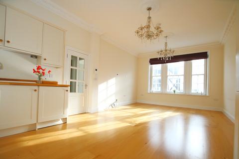 2 bedroom apartment to rent, St George Court, High Street, Winchester