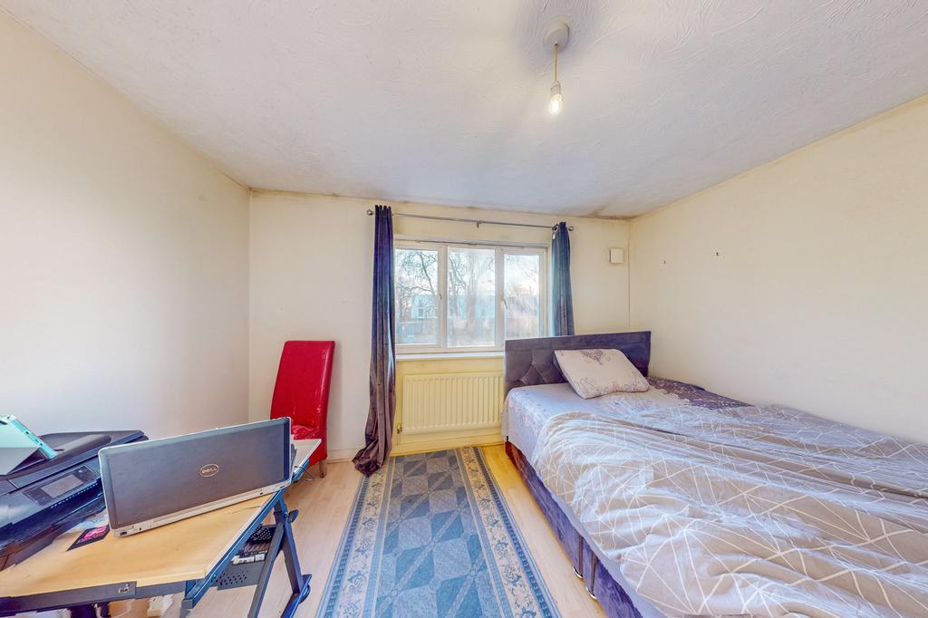 36-Friarscroft-Way-135801