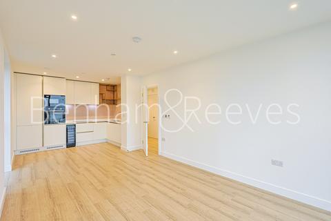 2 bedroom apartment to rent, Quay Walk, Grand Union HA0