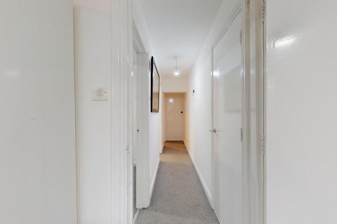 2 bedroom flat to rent, Green Lane, Ilford IG3