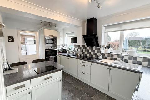 3 bedroom semi-detached house for sale, Frankburn Road, Streetly, Sutton Coldfield