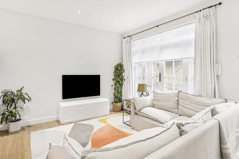 3 Pendulum Mews, London, E8 2LU