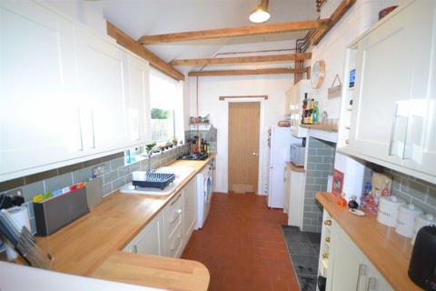 3 bedroom terraced house to rent, Ansley Road, Stockingford