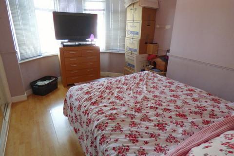 2 bedroom terraced house to rent, Curran Avenue, Sidcup DA15