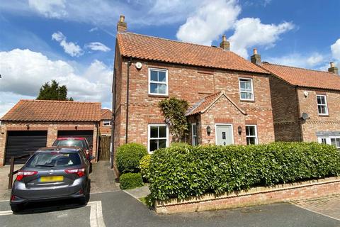 4 bedroom detached house to rent, Cottage Gardens, Gate Helmsley