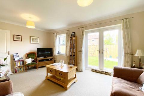 4 bedroom detached house to rent, Cottage Gardens, Gate Helmsley