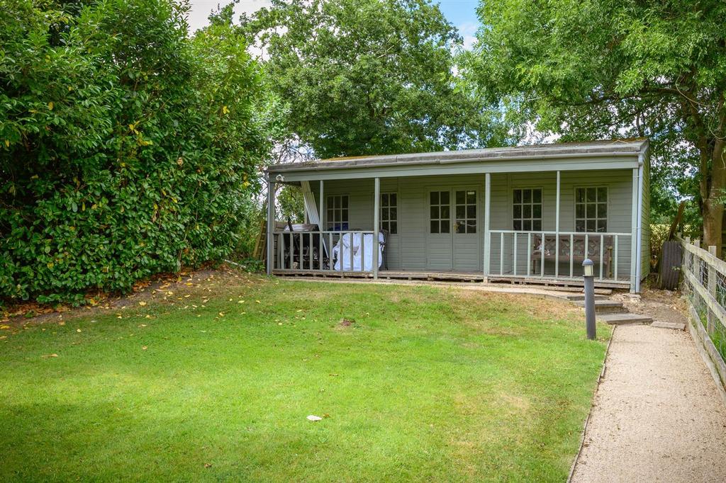 24 Summerhouse.jpg