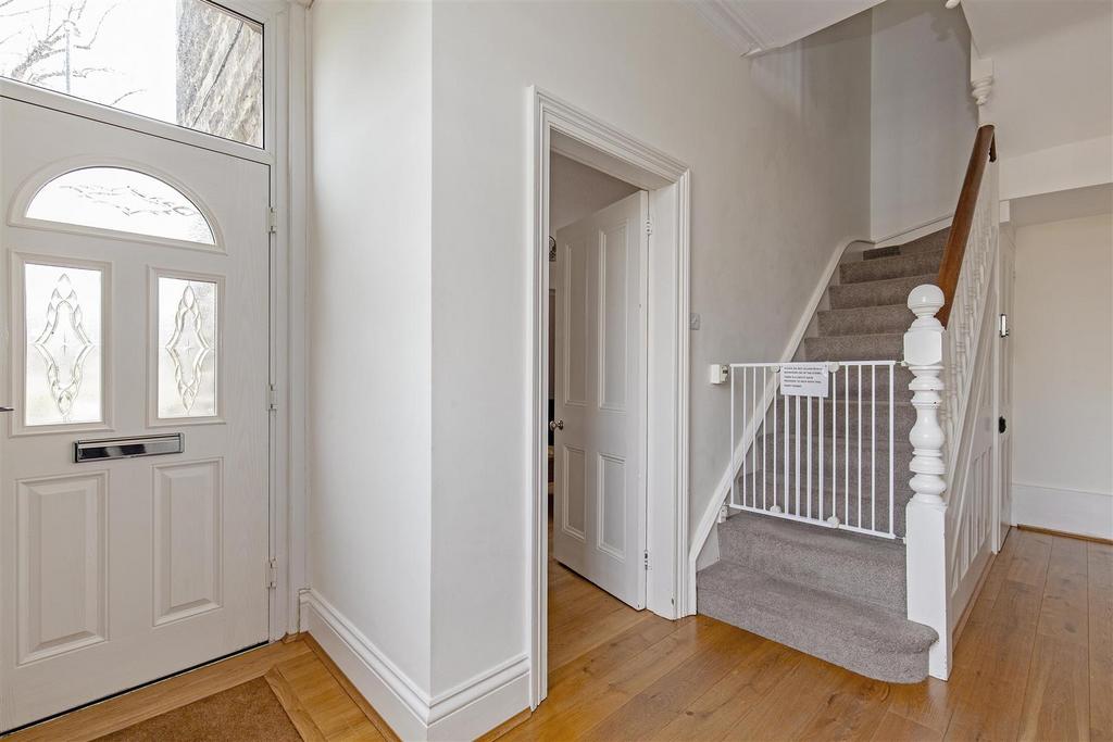 Entrance Hall-1.jpg