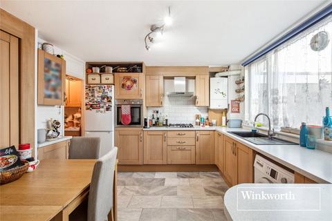 11 Crocus Field, Barnet, EN5 2UA
