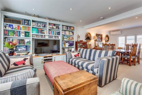 4 bedroom townhouse for sale, Baronsmead, Henley-on-Thames RG9