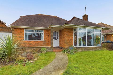 2 bedroom detached bungalow for sale, Fairview Avenue, Goring-by-Sea, Worthing, BN12