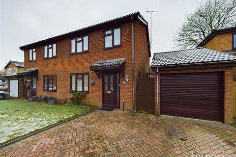 3 bedroom semi-detached house for sale, Constable Close, Basingstoke RG21