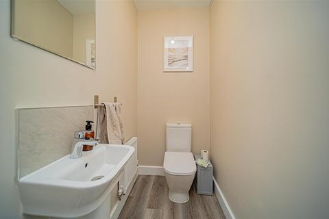 70 Basil Drive, Melksham, SN12 6LT